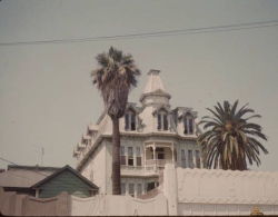 nemfrog:  Old Temple Street Victorian home near the freeway.