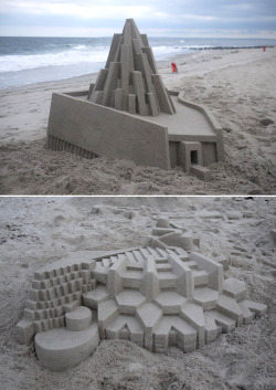 homedesigning:  (via Mesmerizing Modernist Sandcastles By Calvin