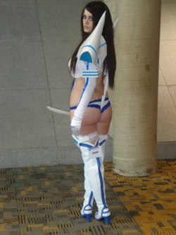 cosplay-booties:  @giasanrio Lady Satsuki Kiryuin 