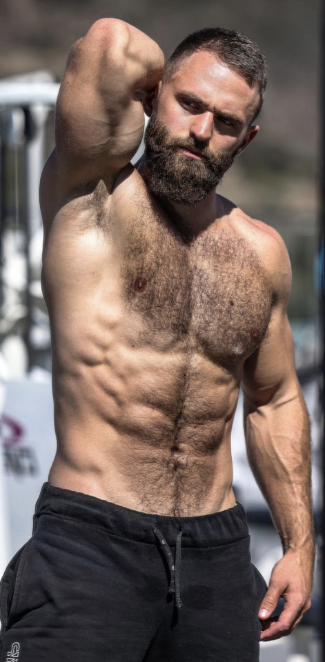 mchadwick62: Pecs, fur and washboard abs.