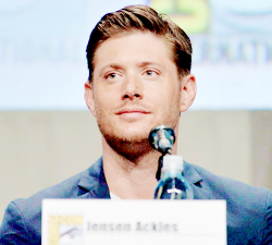 acklesedits:   Jensen Ackles attends CW’s ‘Supernatural’