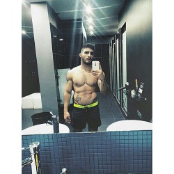 malefeed:  murattgur: #InstaMagAndroid #aftergym [x] #murattgur