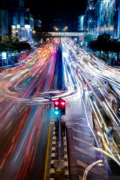 intothegreatunknown:  Bangkok Traffic | Thailand (by mark burban)