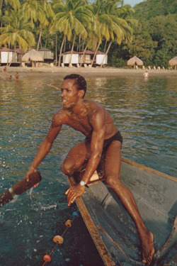 kicker-of-elves:  fisherman of Le Carbet, Martinique  National