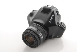 rocketumbl:  SONY a352 DSLR Camera Concept