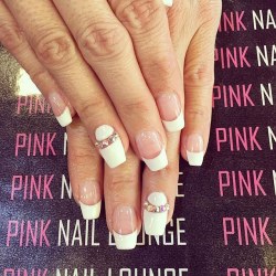 #sparkle #frenchmanicure #shellac#swarovski #classic#nailzbytt