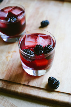 gastrogirl:  blackberry gin tonic.