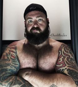 chadillacjax:  My not so amused face #gitrdone #beardlife #musclebear