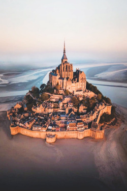 lsleofskye:  Mont Saint-Michel | nomadladLocation: Normandy,