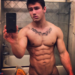 justanallamericanboy:  http://justanallamericanboy.tumblr.com/