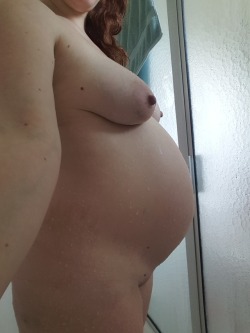 nerdynympho87:Getting bigger and bigger! Who wants some custom