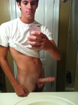 snapchathott:  mmmmmmm