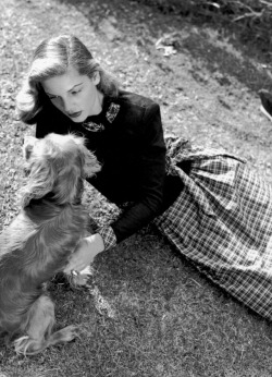 ladybegood:Lauren Bacall photographed by John Engstead, 1944