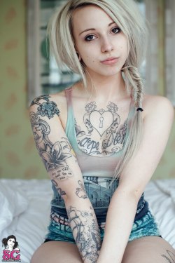 NSFW 18+ Tattoo , girl ...