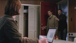 pirategirlfanofcastiel:  Sam: right in front of my salad?!