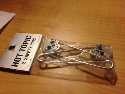 Check out these badass skull safety pins that I picked up from