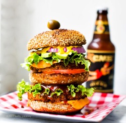 im-horngry:  Vegan Burgers - As Requested!