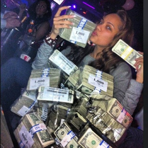 pr1nceshawn:  Strippers enjoying their money.   Good Job, good work, good money ! :-)Links: Black Girls Â / All Girls .