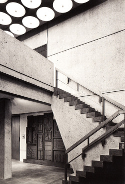 b22-design:  Whitney Museum of American Art  - photo Ezra Stoller