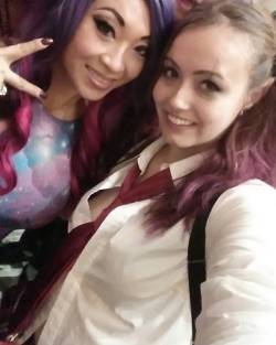 nerdygirlnikki:  Y'all I met @yayahan !!!!! I almost cried!!!!