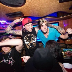 tonyperry:  Party time with @jackalltimelow photo: @elmakias