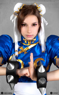 cosplaybeautys:Chun-li cosplay by enjinight