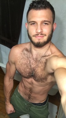 hairybuddies:  Woof 