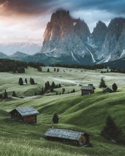 earth:Sunrise in South Tyrol, Italy @