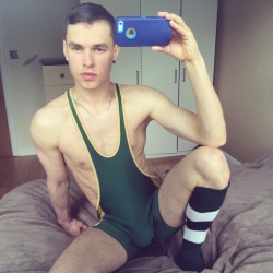 supadupaflys:  Love my N2N Green singlet .Thx to collegejocksuk