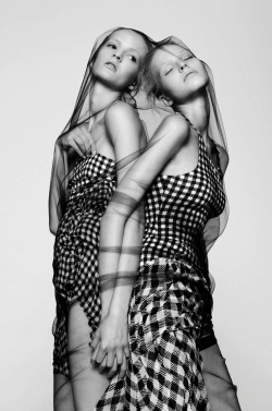 amy-ambrosio:Sasha Luss & Daria Strokous by Pierre Debusschere