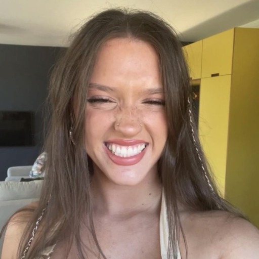 bbyaliee:I’ve had hot wax poured on me so many times over the