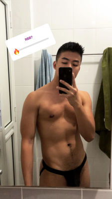 friskyplus65boys:  gayjcboi:  friskyxkinky-sg:     He’s a really