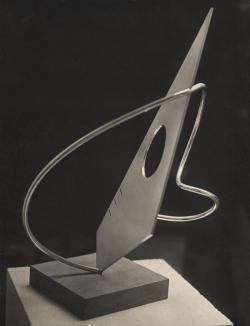 thenoguchimuseum:  Isamu Noguchi, Wind and Sail, 1928, polished