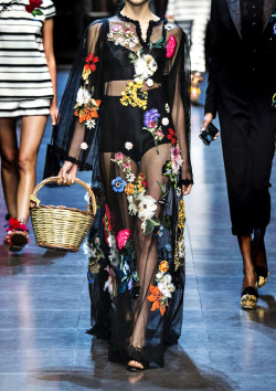 runwayandbeauty:  Dolce & Gabbana Spring/Summer 2016, Milan