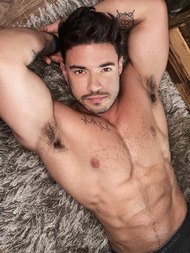 hotmen-addiction: