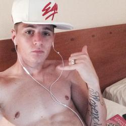 maleathletebirthdaysuits:  Guillermo Varela (soccer) born 24