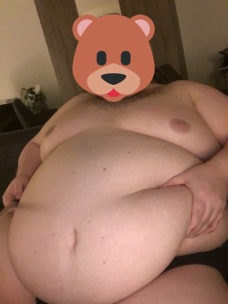 preedch:  Selfiestick, a fat bears 2nd best friend  Preed has