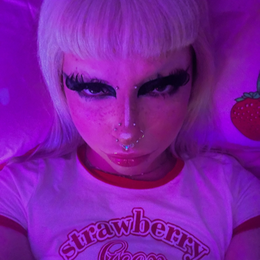 highitslivv:OnlyFansMessage me on onlyfans for a surprise 🖤