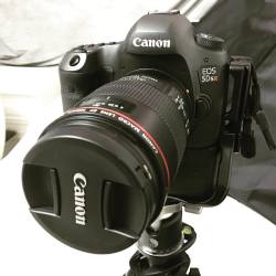 thegadgetaholic:  Another sharp combination. The #Canon #5dsr