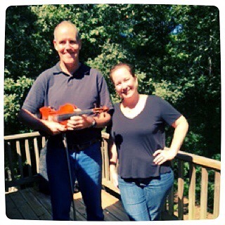 <p>One of my favorite things about #fiddlestarcamp is getting to hang with my favorite students in real life. Yeah, I have favorites. You know you do too. Here’s one now! #ronron #fiddle #students  (at Fiddlestar)</p>