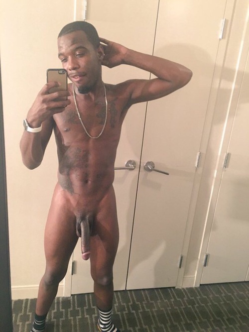 Please follow:http://nudeselfshots-blackmen.tumblr.com/