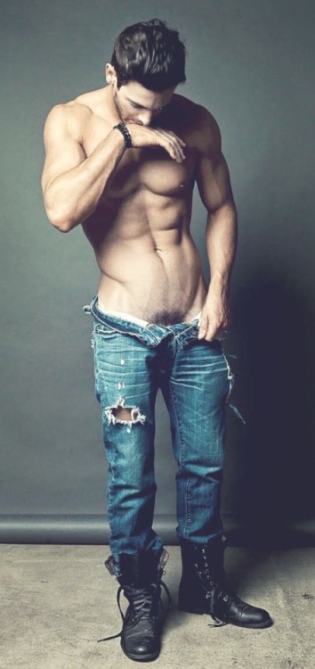 ladnkilt: THE MALE PUBUS (Latin: Pubic Hair)…  THE DARK FOREST