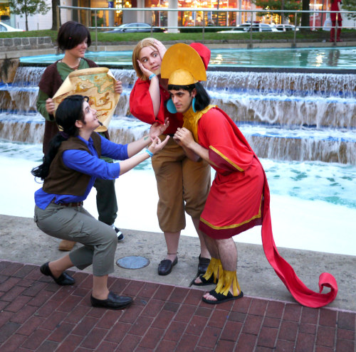 koalasrdelicious:  lithefider:  Photos I took of Alexa and Cait, who were Tulio and Miguel from Road to Eldorado!  Bonus Hiccup and Emperor Kuzco.  hey guys Lithe got awesome pictures of Cait and I! Wooo! 