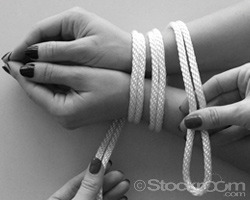 dare-master:  How To Tie A Double Rope Cuff With Ring   This