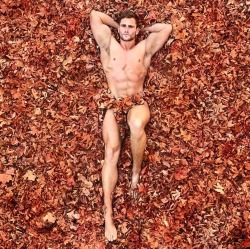 tes-tosterone: sprinkledpeen:  Keegan Whicker celebrates autumn