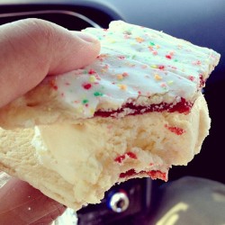 timothydelaghetto:  Strawberry pop tart ice cream sandwich from