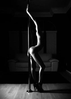 poledance-girls:  Poledance Girl http://poledance-girls.tumblr.com/