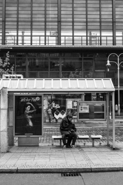 lensblr-network:  bus stop chronicles by st7.tumblr.com