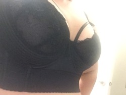 ewilly86:  bbwgirllovessex:  I’m back! New bra to share.  Hopefully