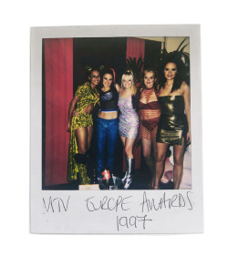 vinnybeau:  Possibly the greatest Polaroid ever taken. 